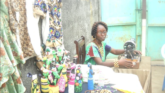 Formatrice en broderie